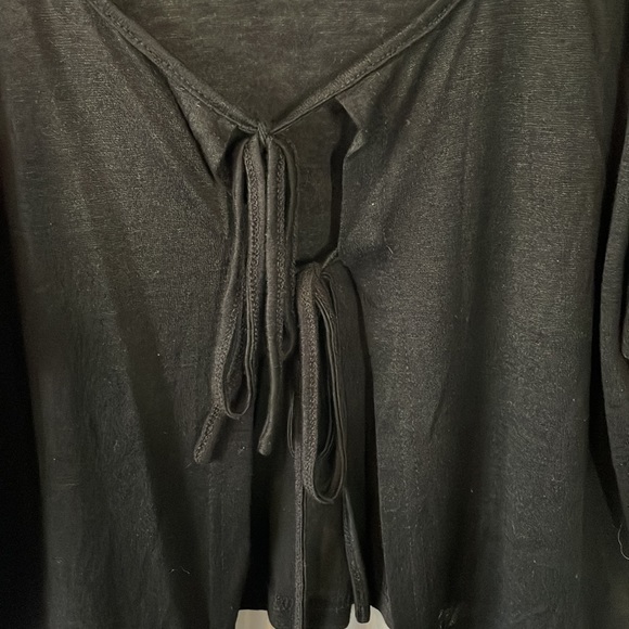 Black crop tie up shirt - Picture 3 of 4